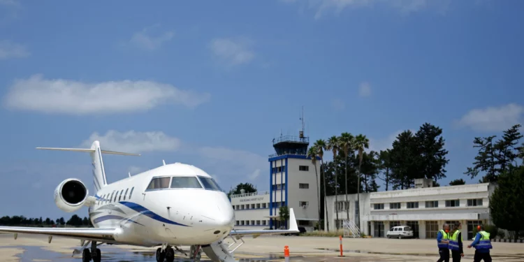 Líbano reactiva el aeropuerto de Qlayaat pese a la guerra con Israel