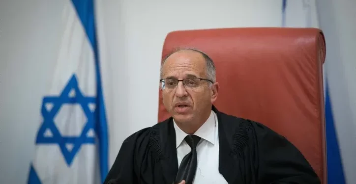 Decenas de haredíes se congregaron frente a la casa del juez Sohlberg