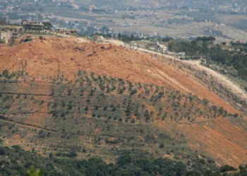Residentes del sur del Líbano regresan tras la pausa entre Israel y Hezbolá