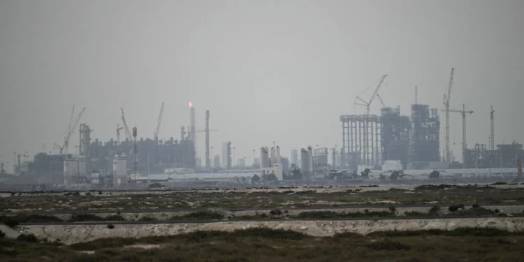 Explosión en terminal de gas de Qatar: 54 heridos y 18 desaparecidos