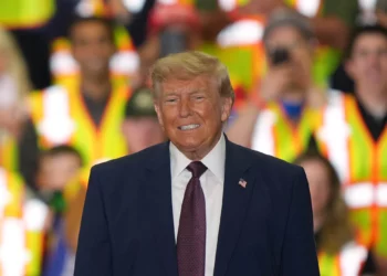 Trump afirma que Irán comunicó a EE. UU. que no cobra peajes en Ormuz
