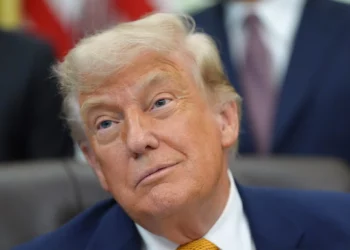 Trump advierte que actuará contra Irán si no cumple el acuerdo