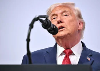 Trump amenaza con atacar a Irán si no frena a Hezbolá en el Líbano