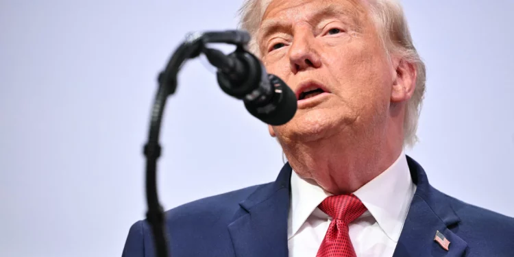 Trump amenaza con atacar a Irán si no frena a Hezbolá en el Líbano