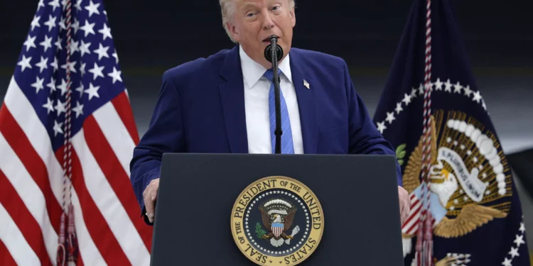 Trump elogia a Netanyahu como un “primer ministro guerrero”