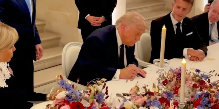 Trump firma acuerdo con Irán: “ahora es el momento de poner a prueba su aplicación”