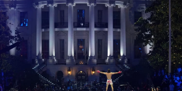 FBI frustra complot con drones explosivos contra evento de UFC en la Casa Blanca