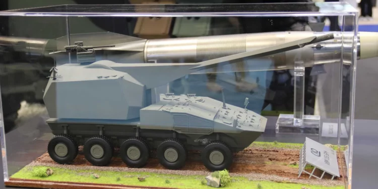 Italia presenta el VBM 155 SPH 10x10: obús automatizado de 155 mm