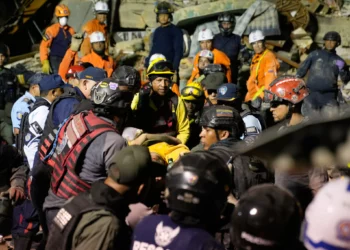 quipos de rescate israelíes se preparan para ayudar a