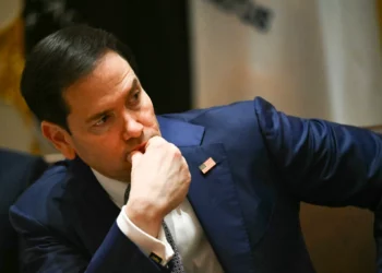 El secretario de Estado estadounidense, Marco Rubio, asiste a una reunión de gabinete en la Sala del Gabinete de la Casa Blanca en Washington, D.C., el 27 de mayo de 2026. (Kent Nishimura/AFP)