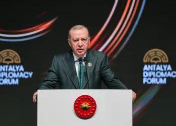 El presidente de Turquía, Recep Tayyip Erdogan, pronuncia un discurso durante el Foro Diplomático de Antalya, celebrado en Antalya, en el sur de Turquía, el 17 de abril de 2026. (Riza Ozel/AP)