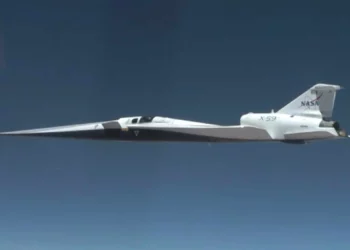 NASA lleva al X-59 QueSST a su primer vuelo supersónico