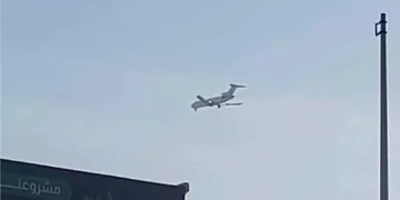 Arabia Saudita ataca el aeropuerto de Saná para frenar un avión iraní