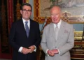 Andy Burnham asume como primer ministro del Reino Unido