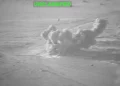 Imágenes de video difundidas por el Comando Central de Estados Unidos el 19 de julio de 2026 muestran a fuerzas estadounidenses durante la novena noche consecutiva de ataques contra Irán. (Video del Comando Central de Estados Unidos, captura de pantalla vía X)