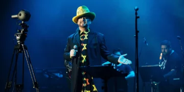 “Nunca mencionas el 7 de octubre”: la nueva canción de Boy George