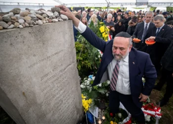 Polacos protestan contra conmemoración de un pogromo durante el Holocausto