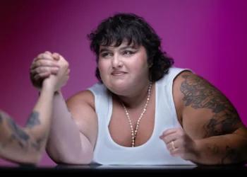 DJ judía francesa denuncia a activistas que interrumpieron su actuación
