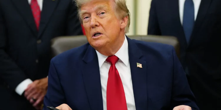 Trump quiere reembolsos por la protección de EE. UU. frente a Irán