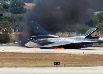 F-16 griego se estrella en el aeropuerto de Zakynthos: piloto a salvo