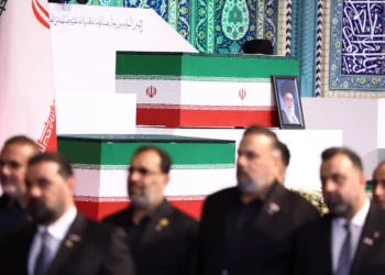 Representantes de Hezbolá y Hamás asisten al funeral de Jamenei