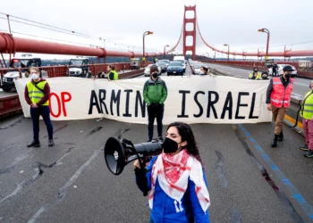 Siete antiisraelíes condenados por bloquear el Golden Gate