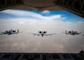 HC-130J reabastece en vuelo al A-10C Thunderbolt II en Oriente Medio