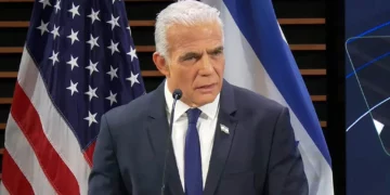 Lapid se reúne con demócratas que votaron contra la venta de armas a Israel