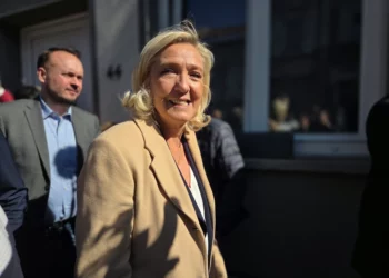 Le Pen anunció que apelará y se presentará a la presidencia