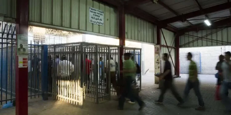 Incidente inusual en el paso de Qalandiya