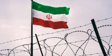 Trump dice que activos iraníes pagarán daños a buques y cargamentos El presidente de Estados Unidos, Donald Trump, afirmó que Washington recurrirá a los fondos iraníes que mantiene en su poder o bajo su control para cubrir “todos y cada uno de los daños” ocasionados a buques y cargamentos por los ataques registrados en el Golfo y sus alrededores. “Que esta declaración sirva para dejar claro, hasta nuevo aviso, que a partir de este momento, todos y cada uno de los daños causados a buques, cargamentos o cualquier elemento relacionado con ellos serán sufragados con el dinero iraní que Estados Unidos tiene en su poder y bajo su control”, escribió Trump en la plataforma Truth Social.