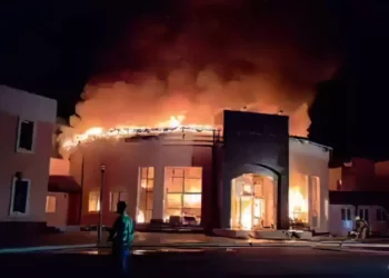 Incendio consume un centro Jabad en Ucrania