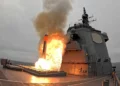 Buque de guerra japonés lanza el primer misil Tomahawk de su historia