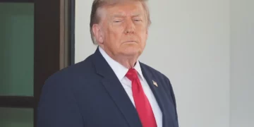 Trump descarta cobrar un peaje del 20 % en el estrecho de Ormuz