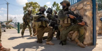Tropas de las FDI realizan un ejercicio militar en Judea y Samaria, según una fotografía distribuida por el ejército el 20 de agosto de 2026. (Fuerzas de Defensa de Israel)