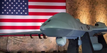 Un dron MQ-9 Reaper se exhibe antes del discurso del presidente estadounidense Donald Trump en la base aérea de Al Udeid, el 15 de mayo de 2025, en Doha, Qatar. (Foto AP/Alex Brandon)