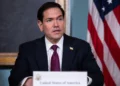 El secretario de Estado estadounidense, Marco Rubio, habla junto al vicepresidente de Paraguay, Pedro Alliana (no aparece en la foto), en la Sala de Tratados del Departamento de Estado de EE. UU., el 4 de agosto de 2026, en Washington. (Foto AP/Tierney L. Cross)
