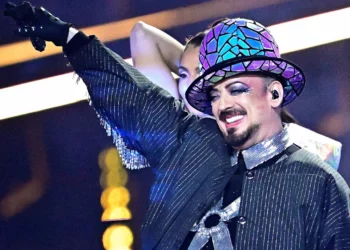 Boy George defiende el uso de IA en su canción proisraelí