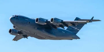 Un C-17 de EE. UU. vuelve a volar tras una reparación inédita