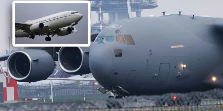 Director de la CIA viaja a Moscú a bordo de un C-17 de la USAF