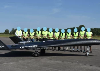 Cobra 600: futuro portador del misil IRIS-T realiza su primer vuelo