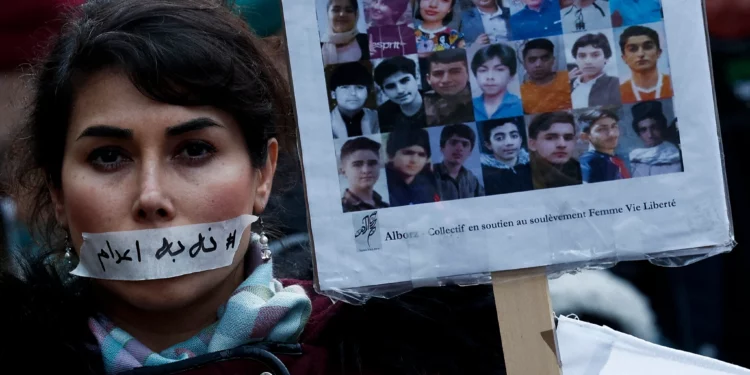 Irán ejecuta a dos condenados por “entregar datos militares” a Israel