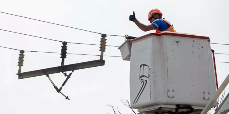 Chipre celebra el avance del cable que conectará su red eléctrica con Israel y Europa