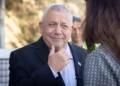 El líder del partido Yashar, Gadi Eisenkot, asiste a una conferencia en Tel Aviv el 12 de julio de 2026. (Miriam Alster/Flash90)