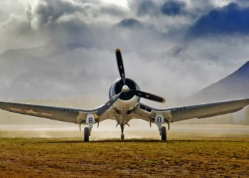 El ala curva del F4U Corsair nació para dar espacio a una gran hélice