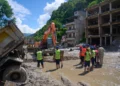 Médicos y rescatistas de Israel viajan a Nepal por las inundaciones