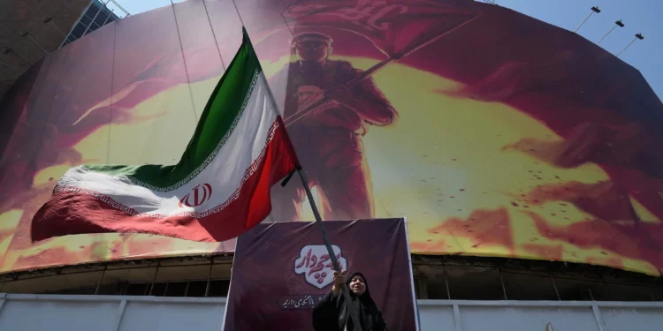Irán dice que resistirá las nuevas sanciones de Estados Unidos