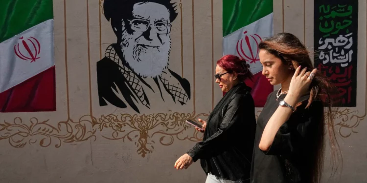 Irán acusa a Estados Unidos de “terrorismo económico” por nuevas sanciones