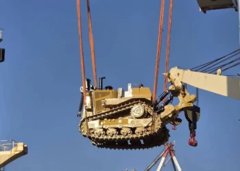 Israel recibe cargamento con miles de toneladas de equipo militar
