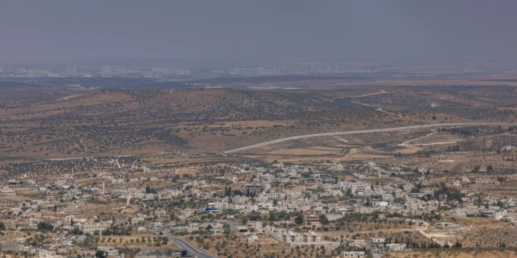 Israel regulariza Karmei Oz tras 30 años: aprueba más de 600 viviendas